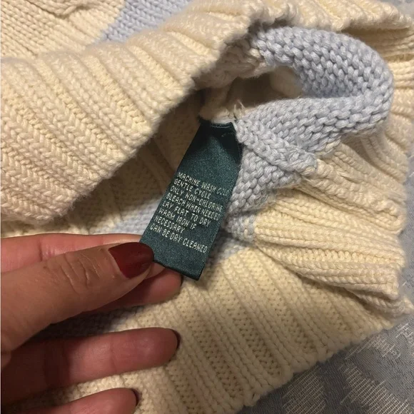 Lauren Ralph Lauren V-Neck Sweater in Cream size XL - Picture 3 of 8